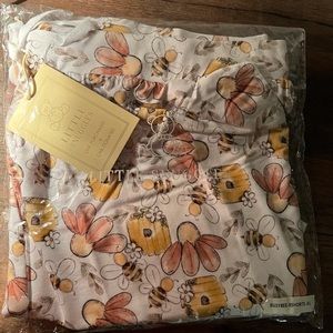 Busy bee Bamboo women’s lounge shorts!